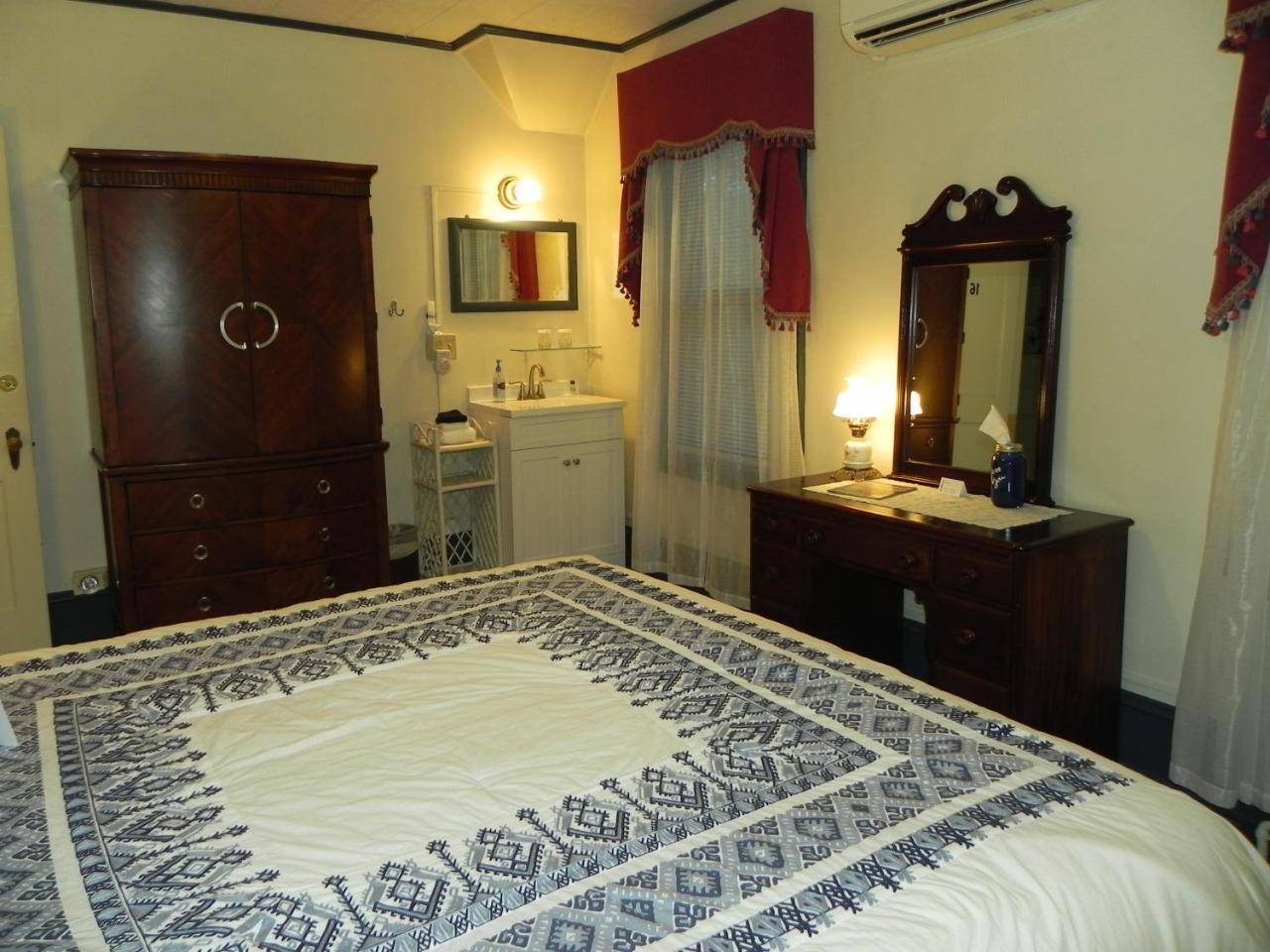 Vine Cottage Inn ฮ็อตสปริงส์ ภายนอก รูปภาพ